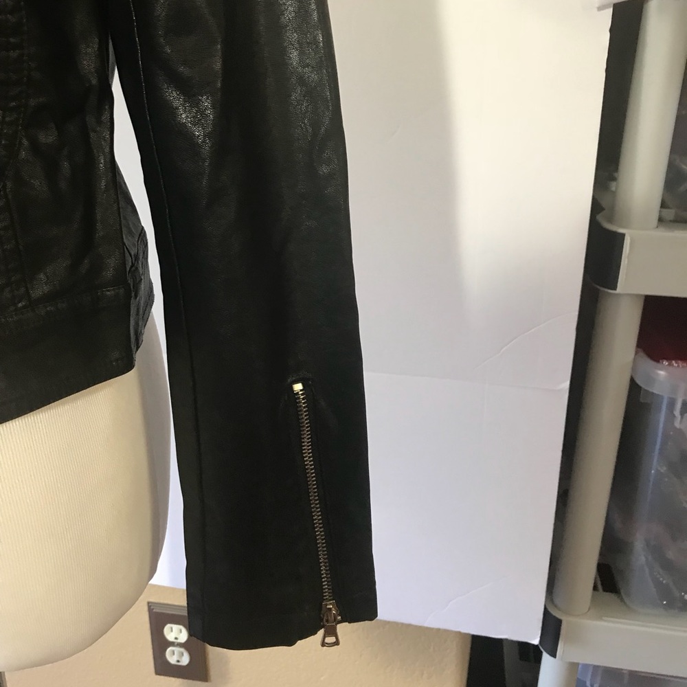 Jacket - Picture 3 of 7